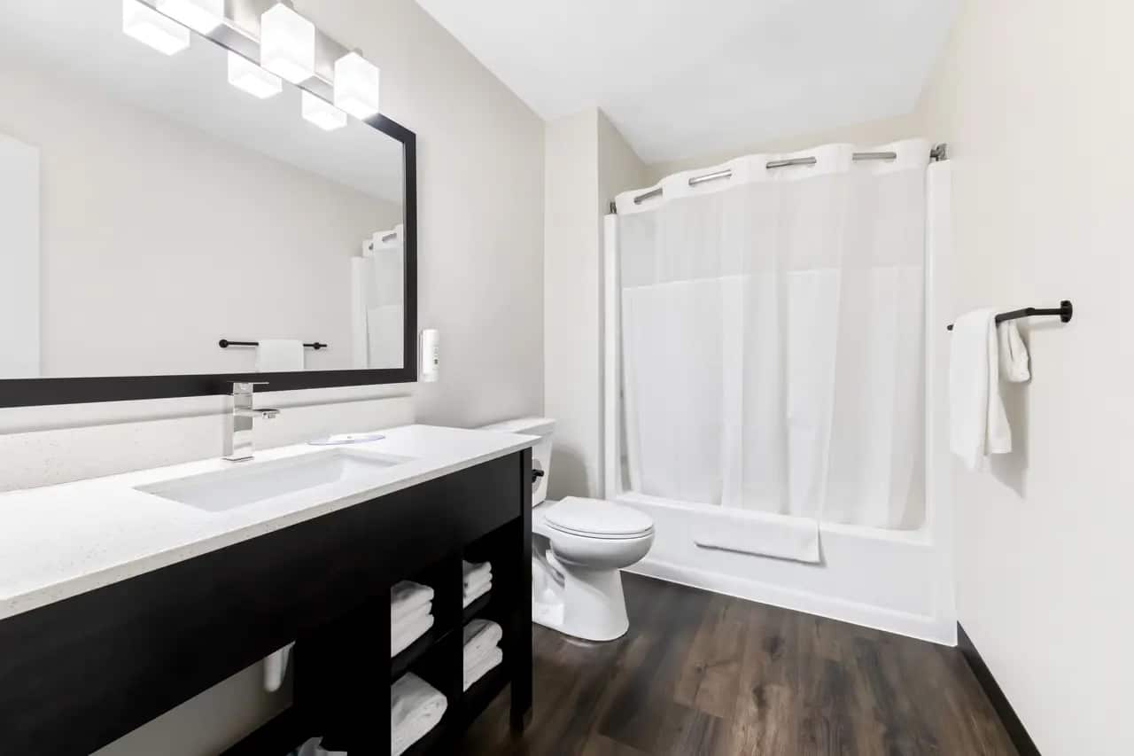 Quality Inn & Suites 11