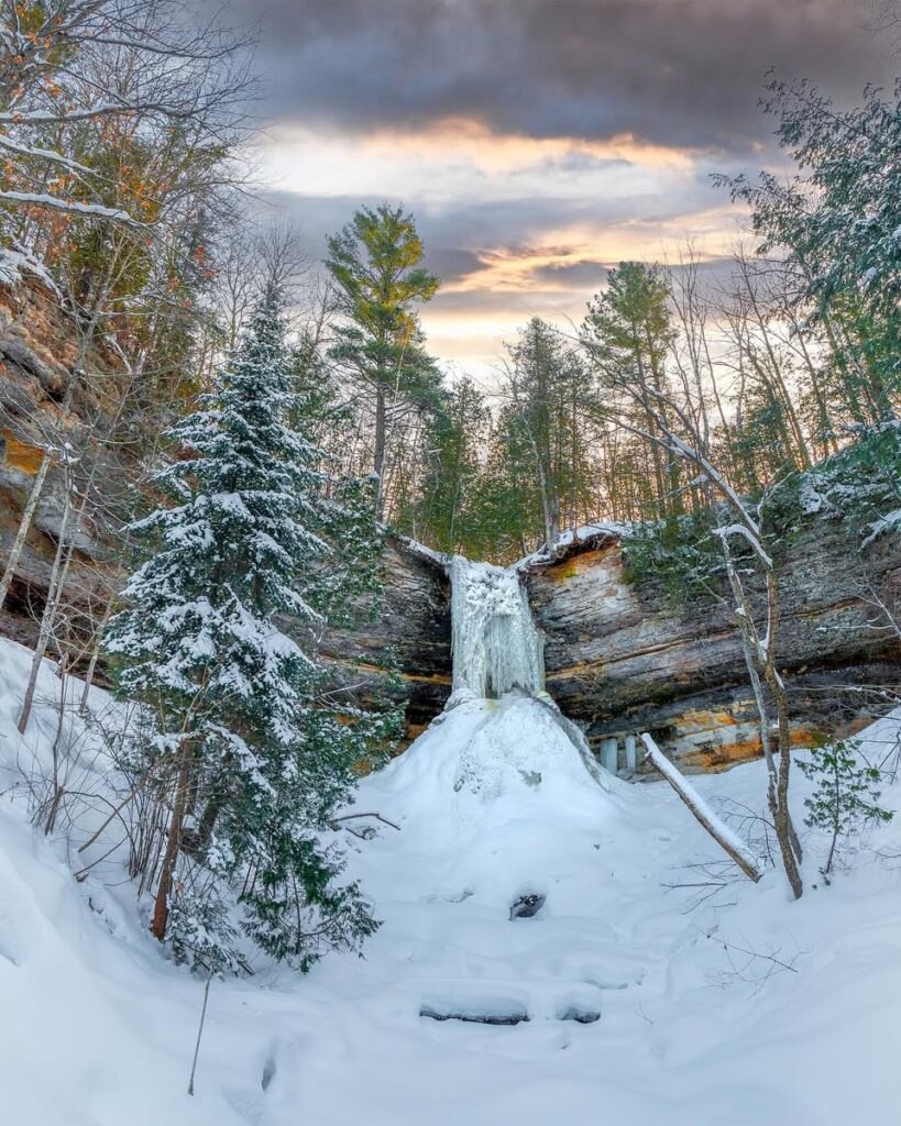 Munising Falls Frozen